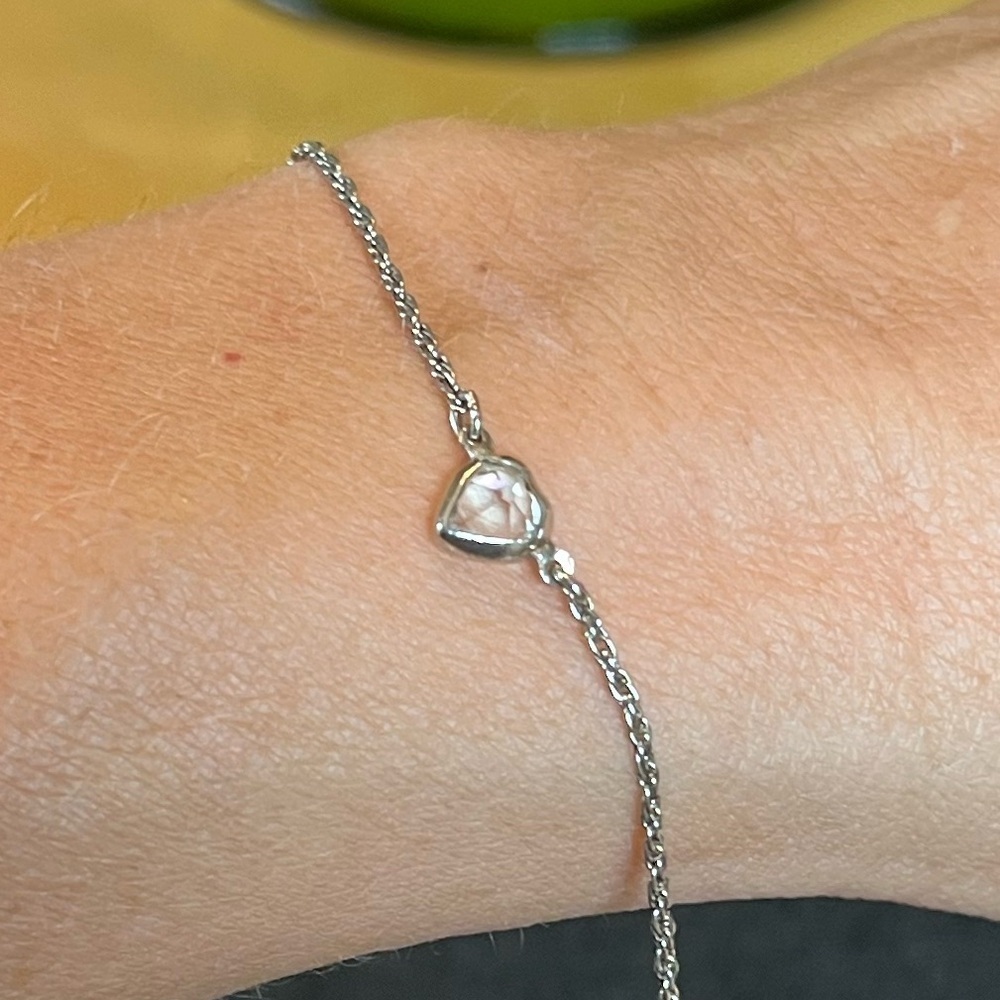Avon Kids / Juniors Heart Bracelet Silver Tone - Picture 2 of 8